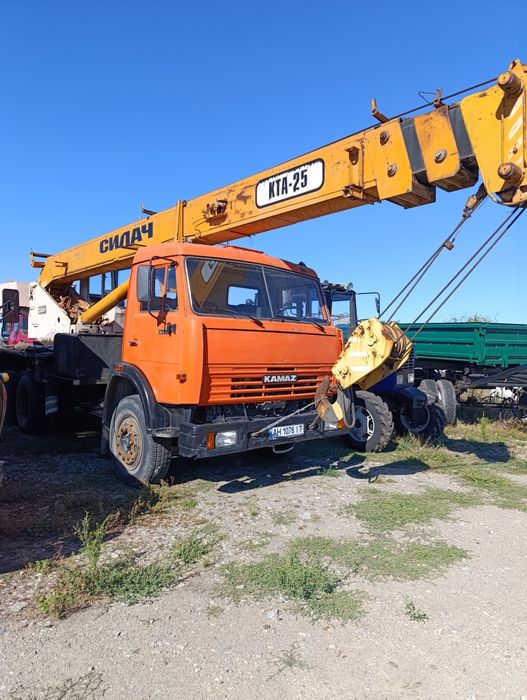 Кран 25т Силач на базі Камаза