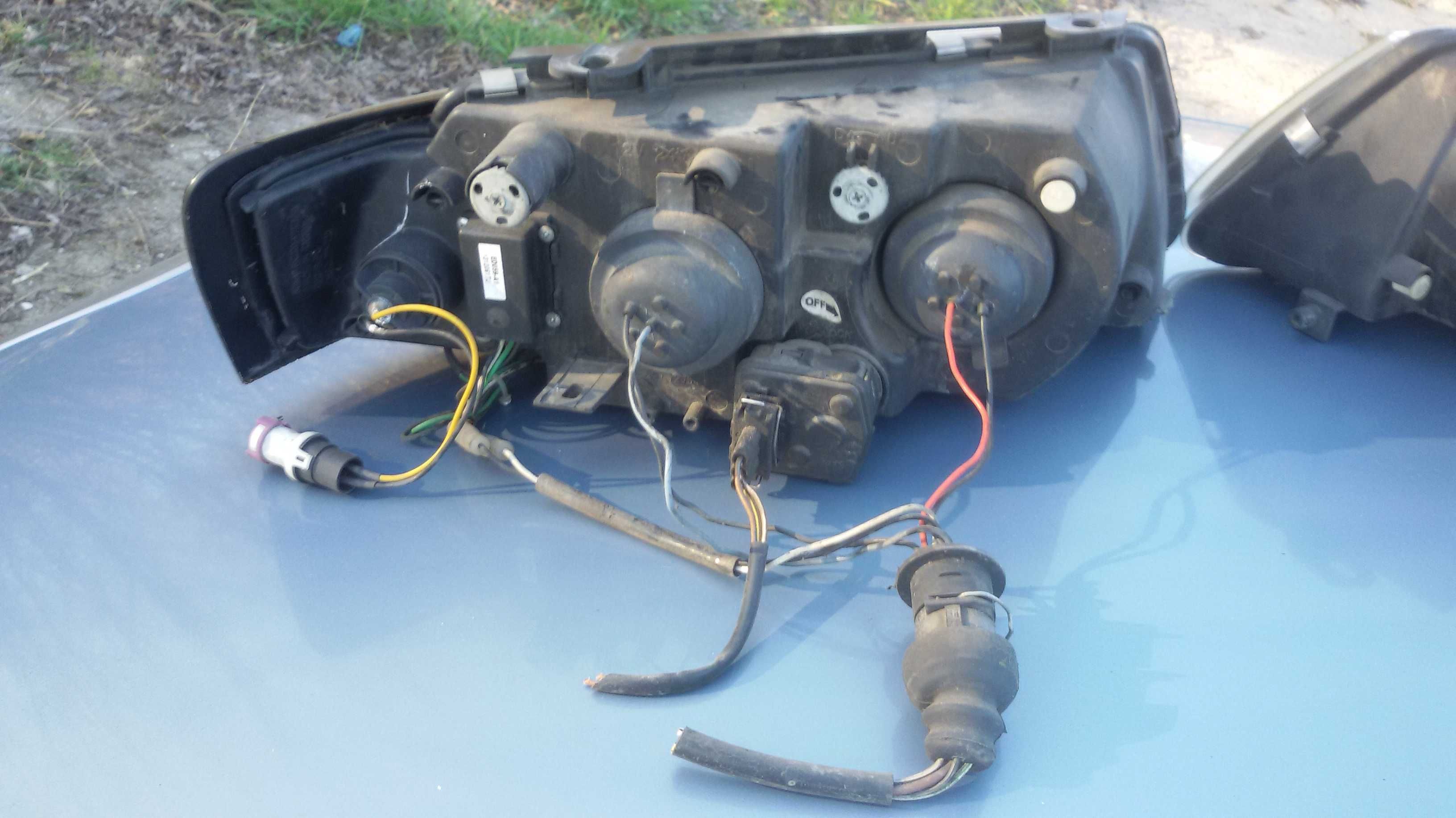Lampy przednie czarne Vw Passat B5 SOCZEWKA