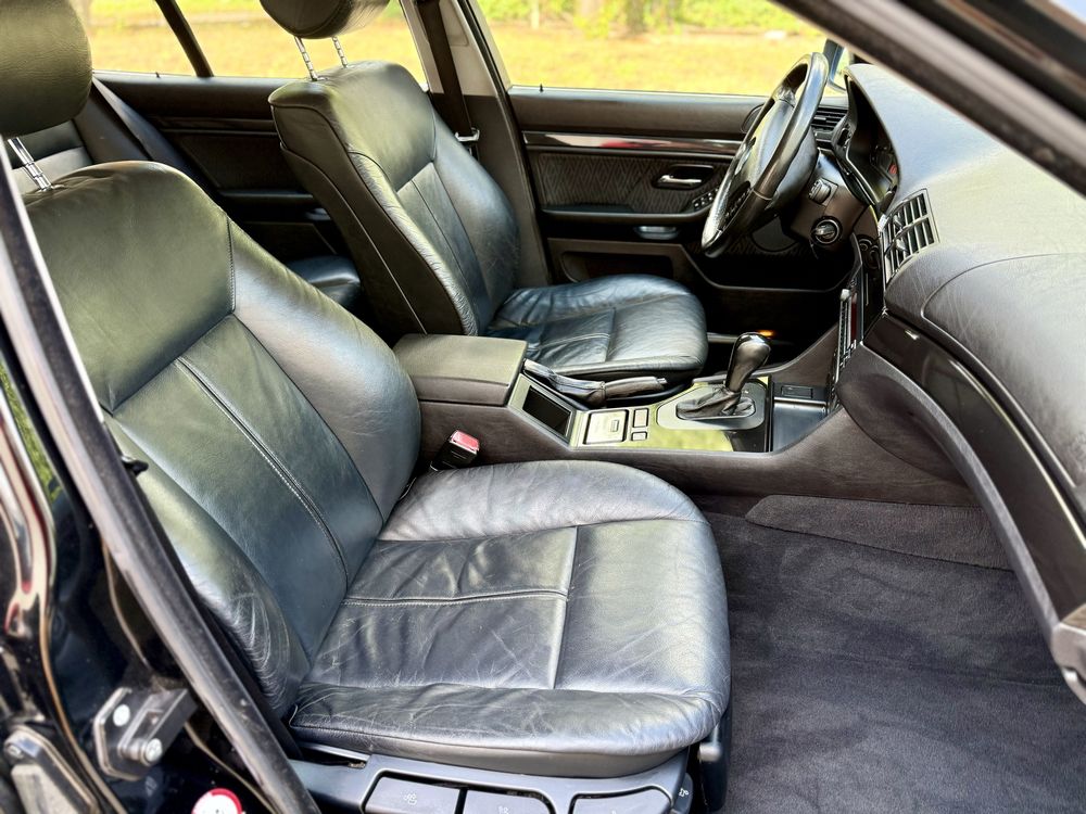 BMW e39 520i Automat  Oryginalny Stan BEZWYPADKOWY !