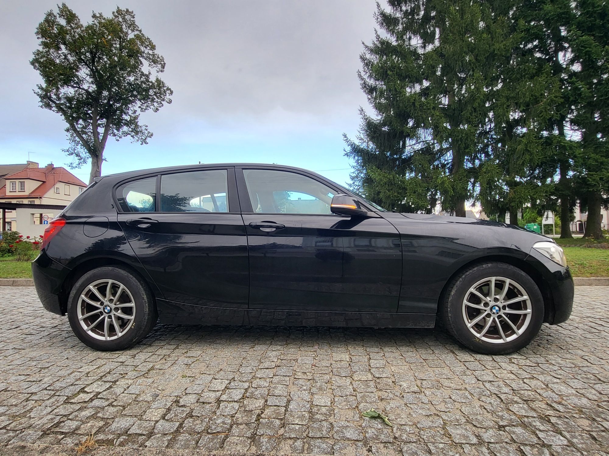 Bmw 116 niski oryg przebieg. 100% sprawna, opłacona.