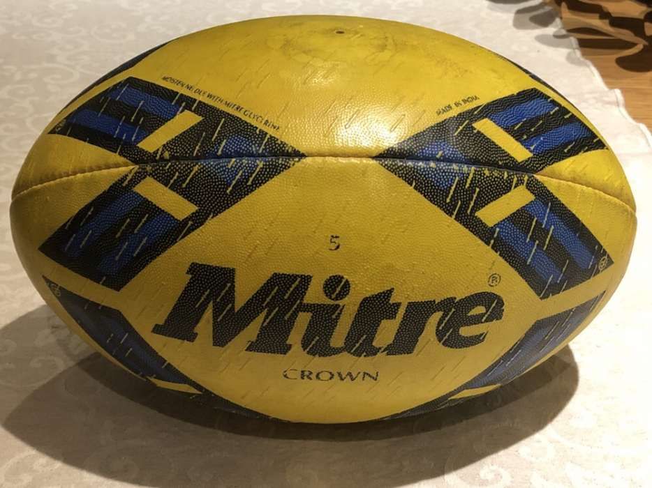 Bola Rugby Mitre Crown Size 5