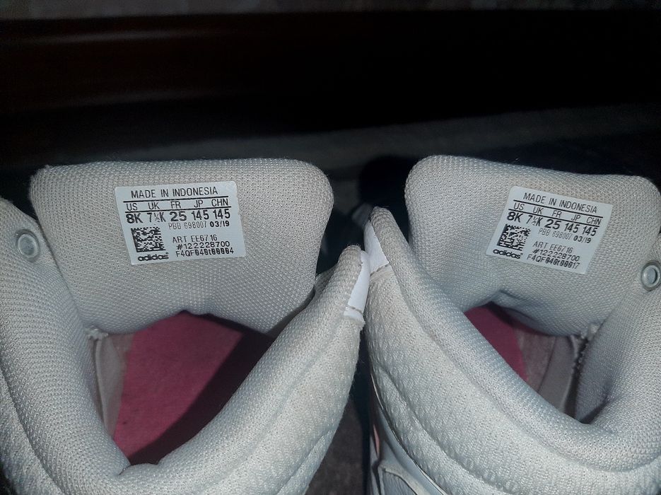 стильные кроссовки adidas 25p