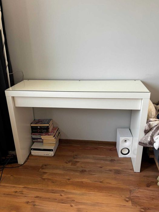 Ikea Malm - toaletka/biurko.