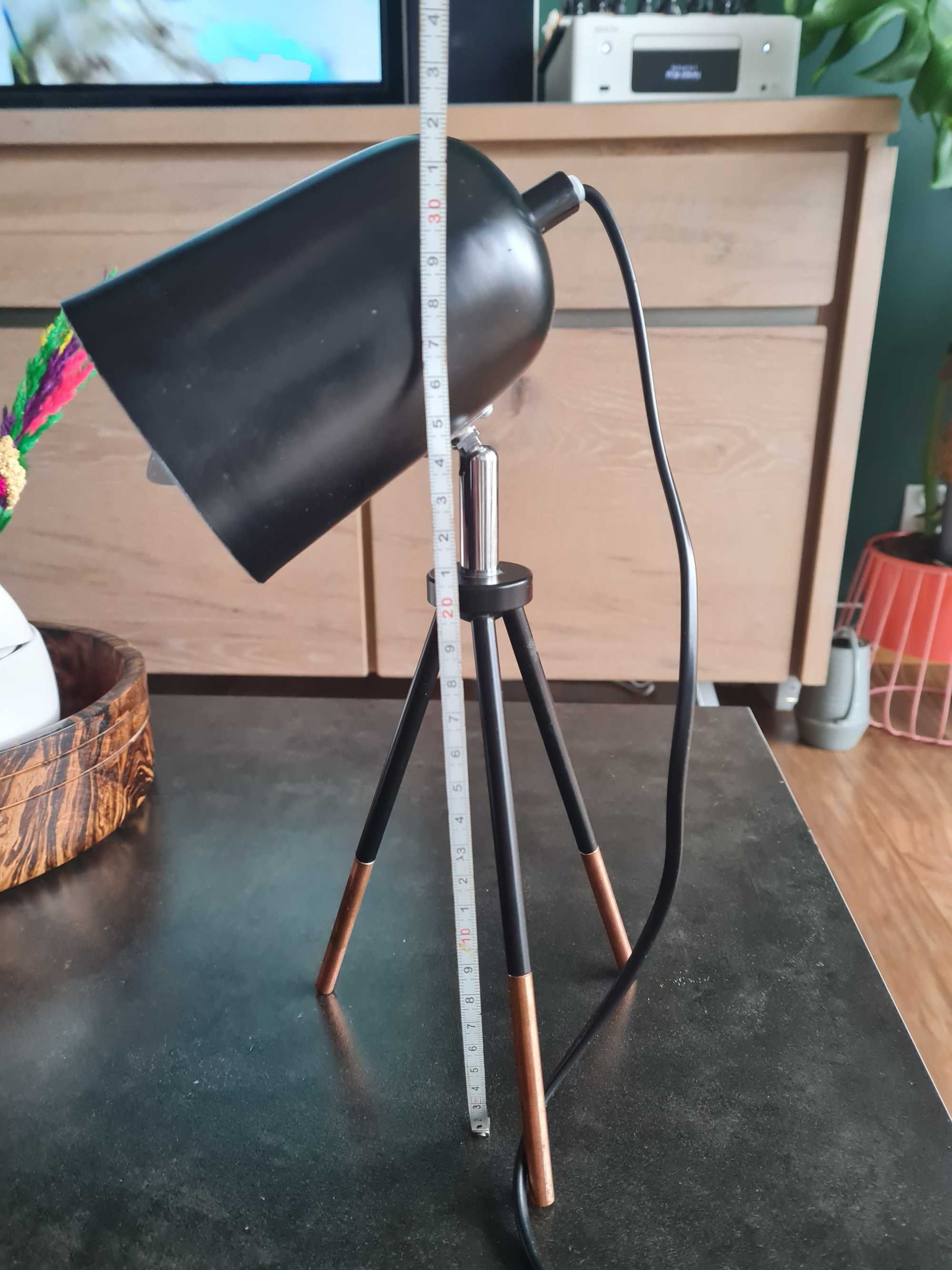 Lampa lampka stołowa trójnóg reflektor 32 cm