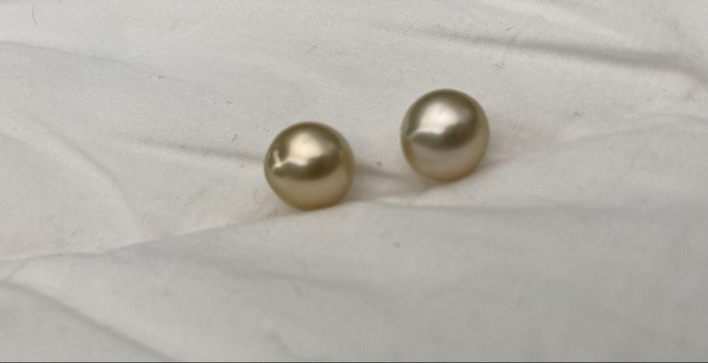 Par de pérolas autralianas naturais gold