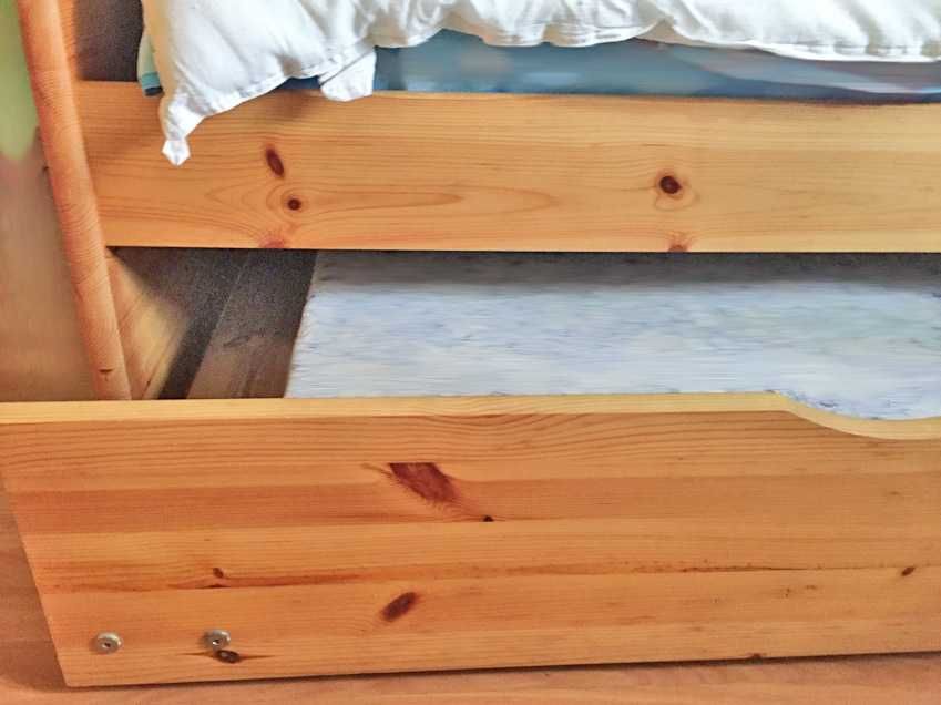 Cama de Solteiro Dupla em Madeira Maciça, como Nova