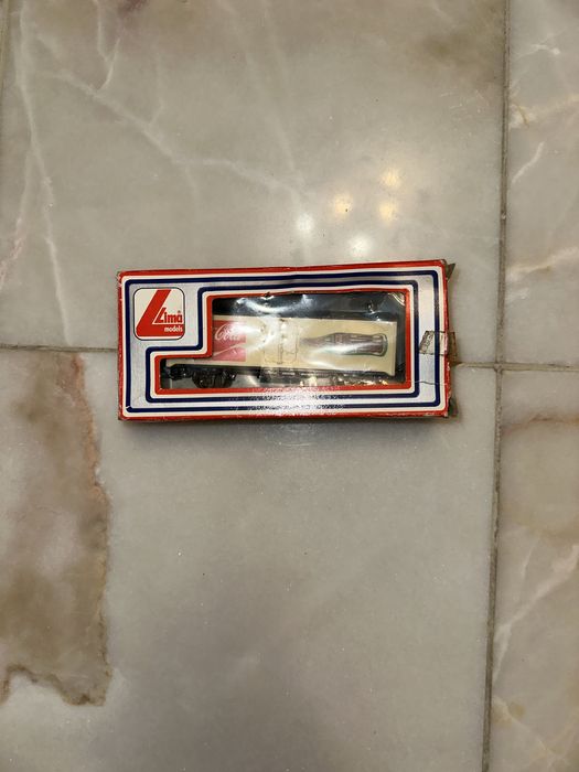 Carruagem coca cola lima