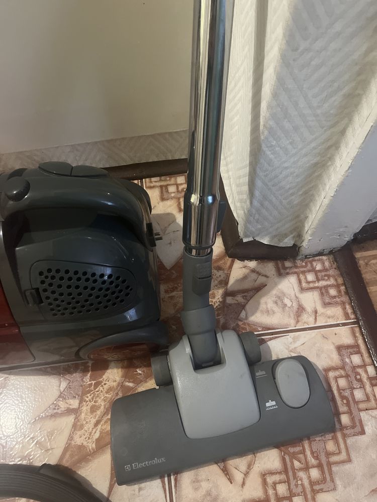 Okazja Odkurzacz Holden 1400W mocny i sprawny
