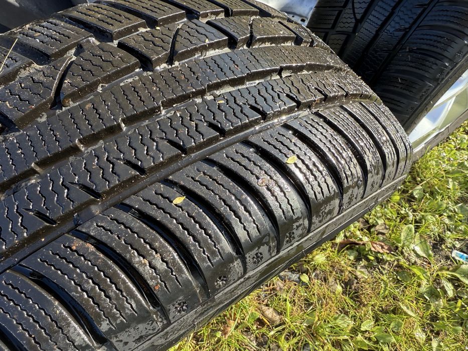 Alufelgi 17 z oponami zima  Ford Kuga 235/55r17 23r