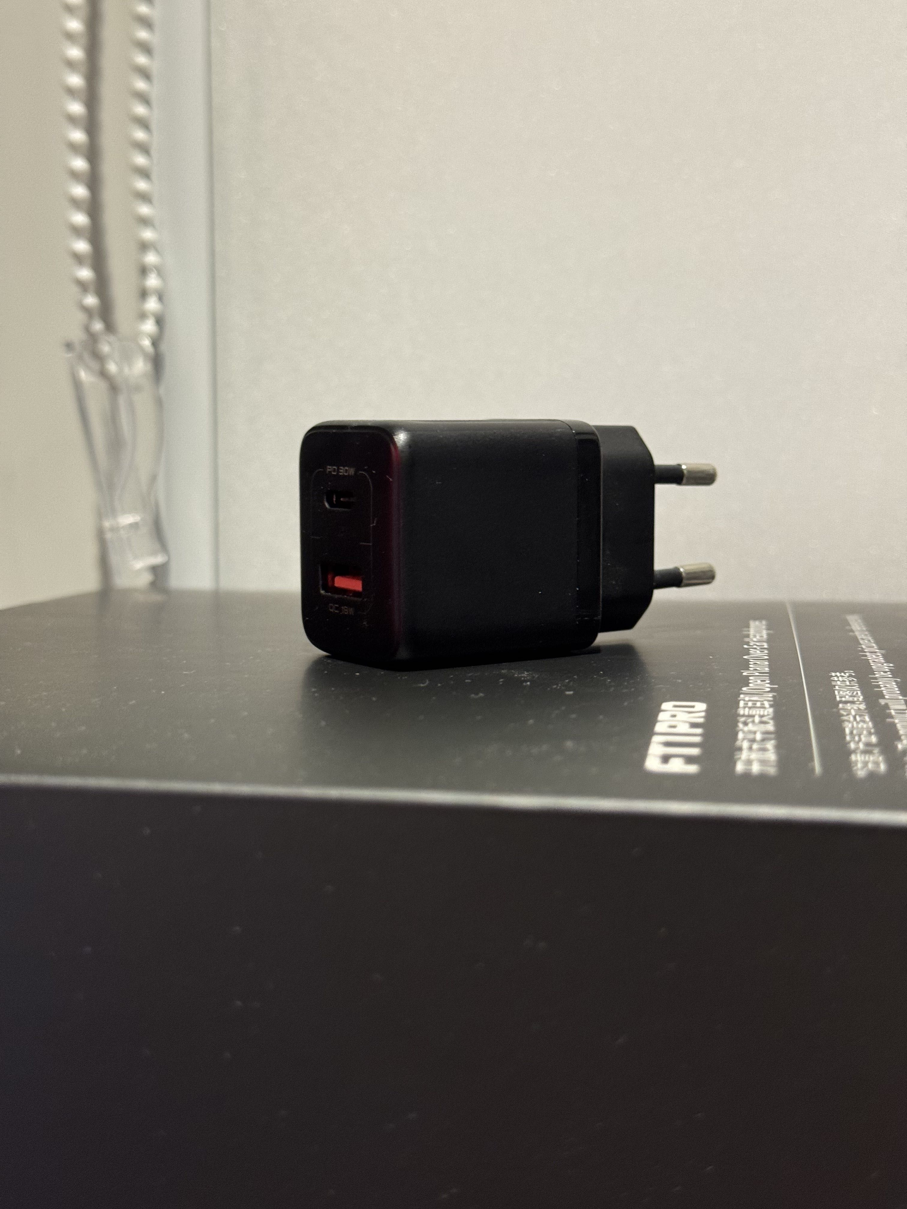 Ładowarka GaN 2 porty INIU 30W USB-A USB-C