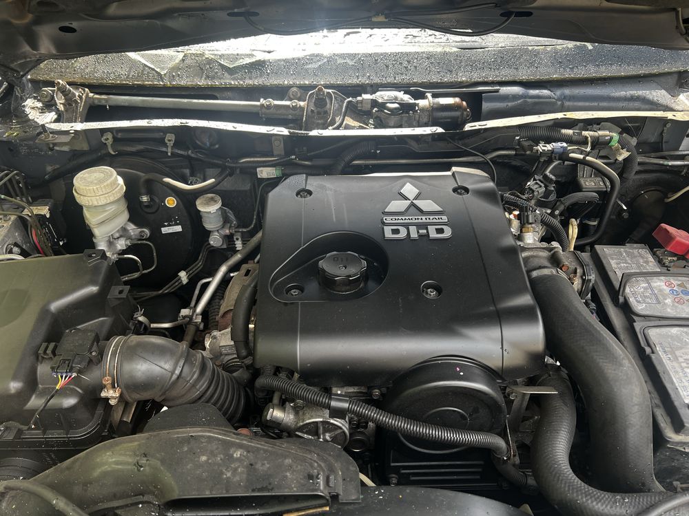 Czesci mitsubishi L200