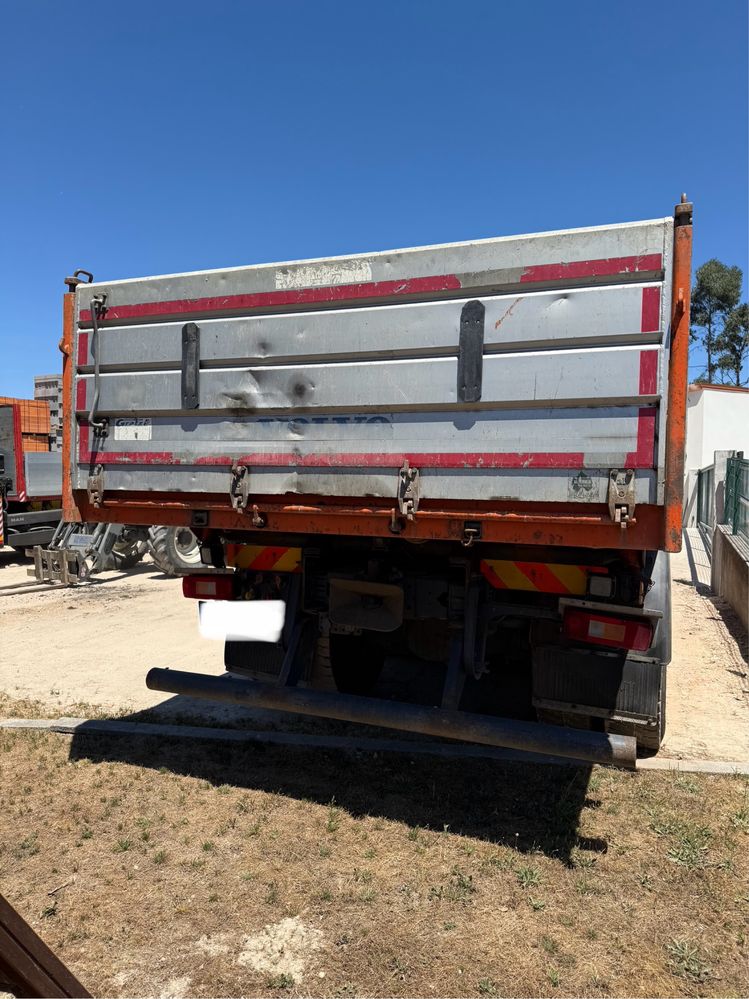 Volvo FMX com grua PK23001 e báscula
