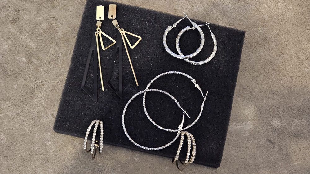 Zestaw kolczyków (cena za całość)