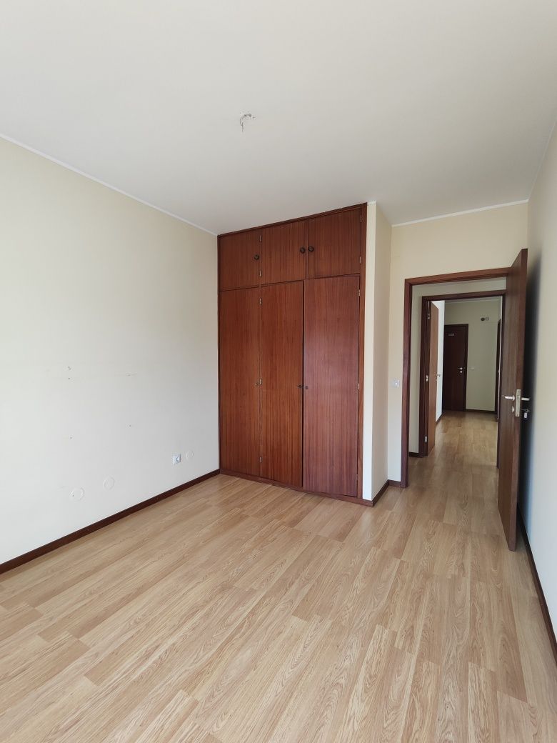 Apartamento T3 para arrendar - rua estado da Índia (Vila Nova de Gaia)