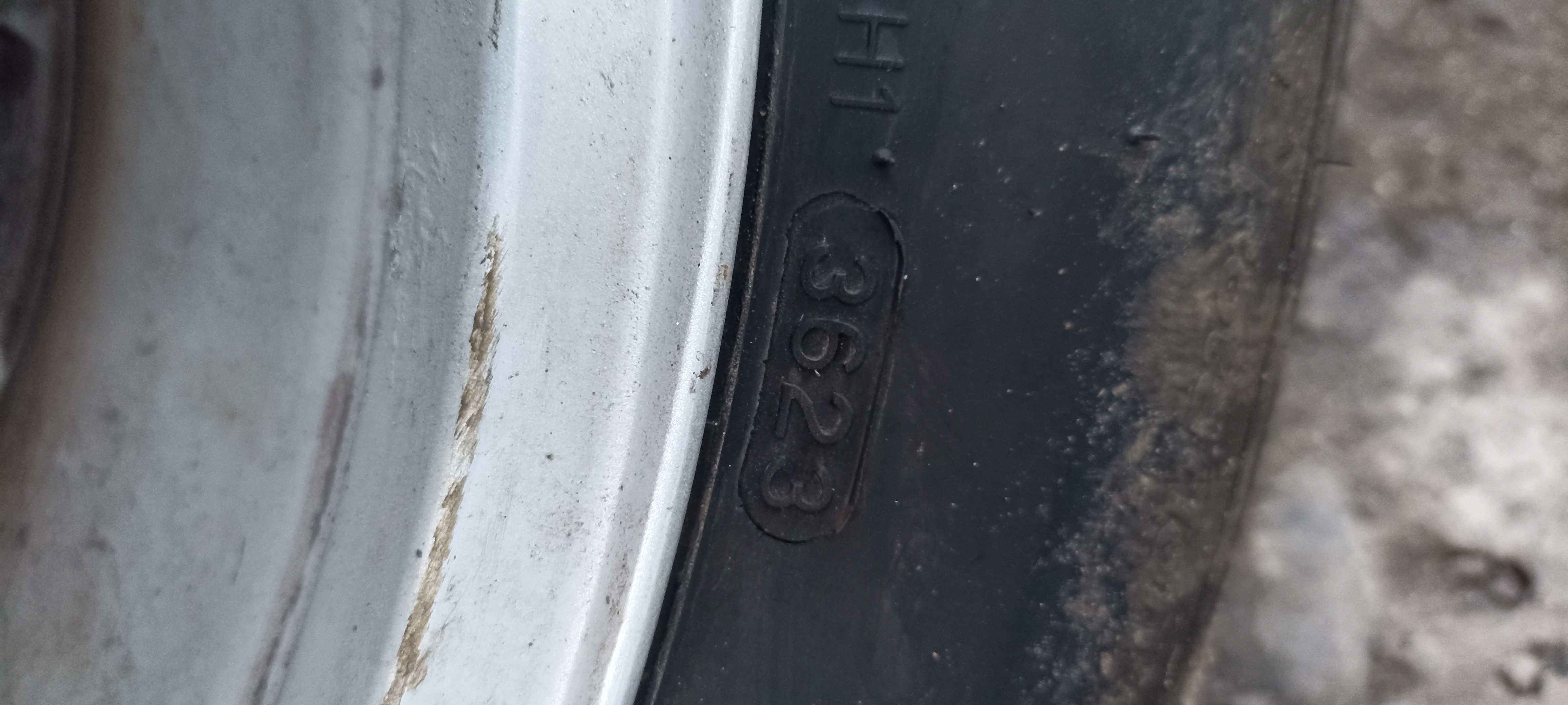 Резина HANKOOK R 17 215 65