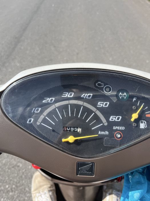 В продажі хонда діо 68