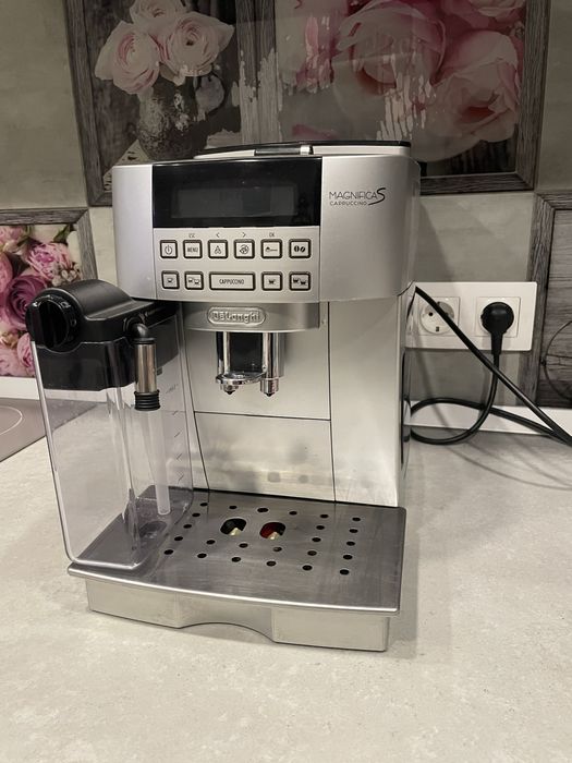 Кавомашина DeLonghi Magnifica S Cappuccino