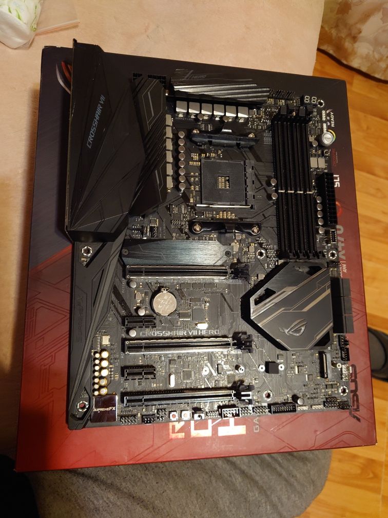 Материнська плата ASUS ROG Crosshair VII c7h am4 x470
