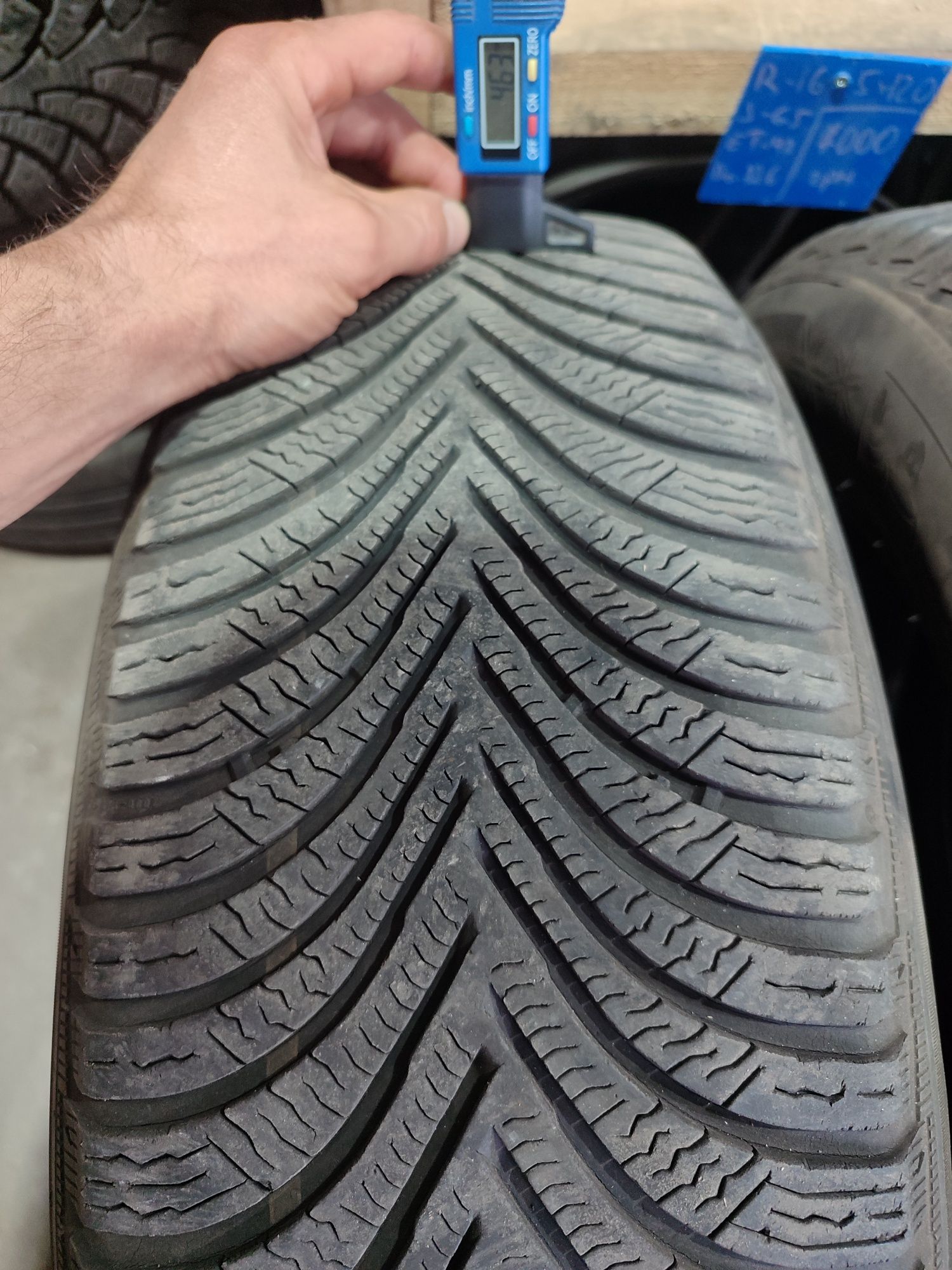 Резина зима 215.65.17 michelin