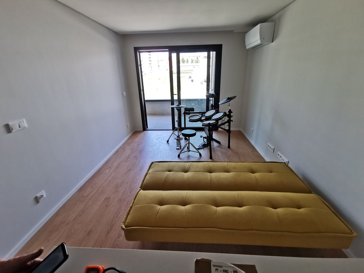 Sofá cama amarelo