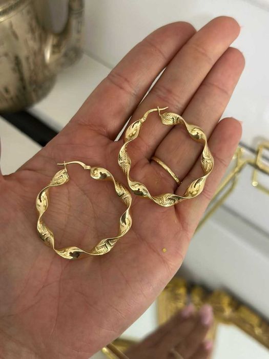 Przepiekne kolczyki kola zloto 585 z greckim wzorem.