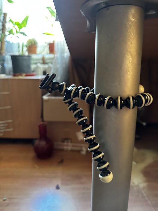 Гнучкий штатив-тринога