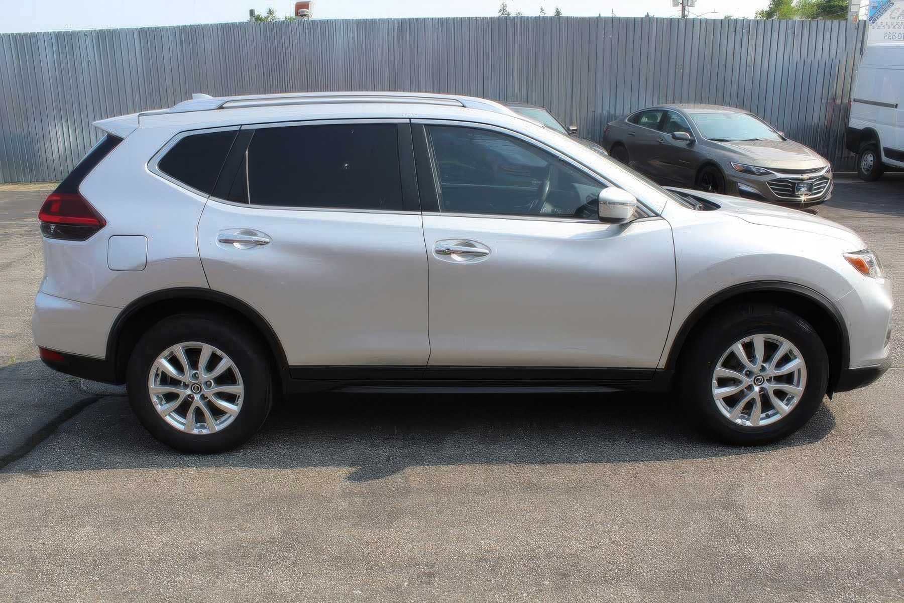 2020 Nissan Rogue SV
