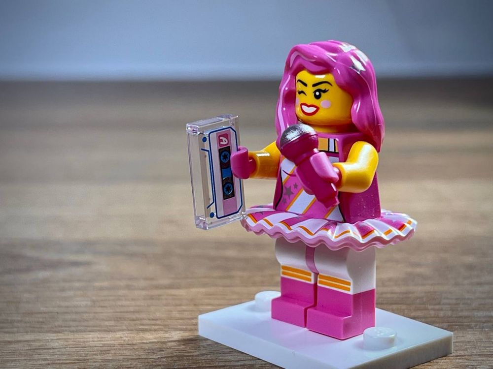 LEGO 71023 Minifigurki - Film LEGO Movie 2 (Candy Rapper, rok 2019)