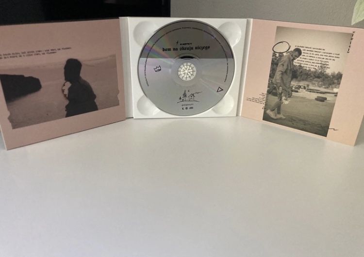 CD Kartky „Dom na skraju niczego”