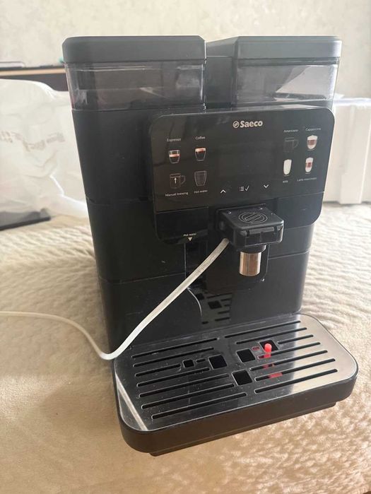 Кавомашина Saeco New Royal OTC (9J0080),  10 видів напоїв