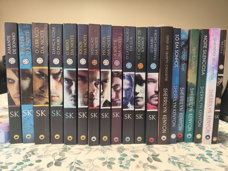 Sherrilyn Kenyon - Livros Predadores da Noite