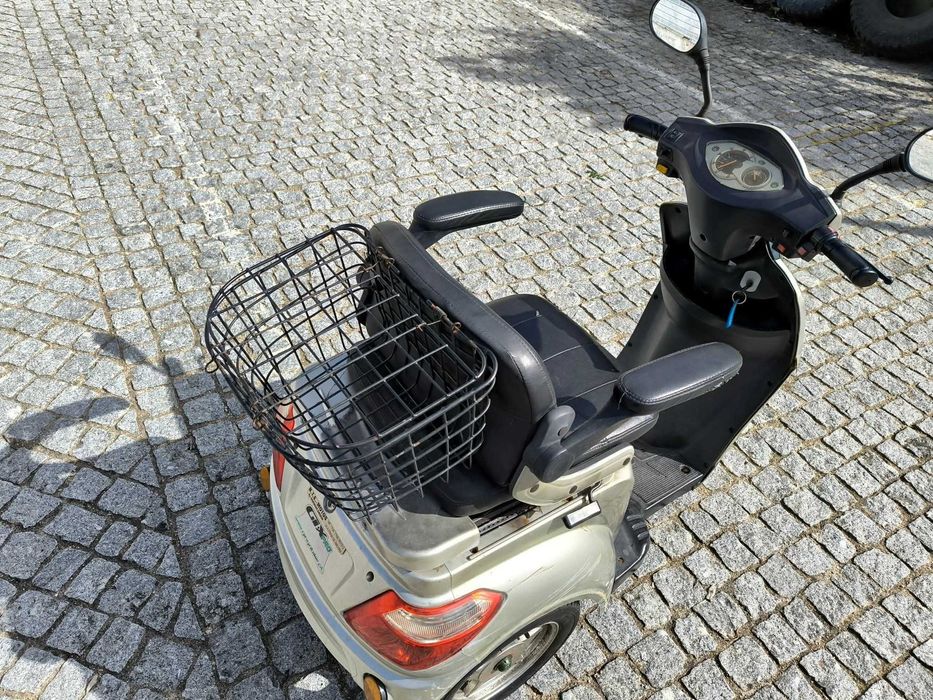 Scooter MK3N triciclo mobilidade reduzida