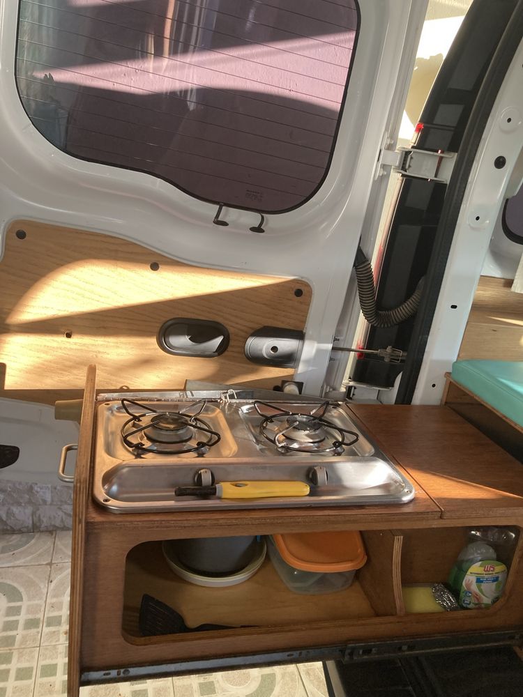 Vendo carrinha dormitorio impecal de 2020