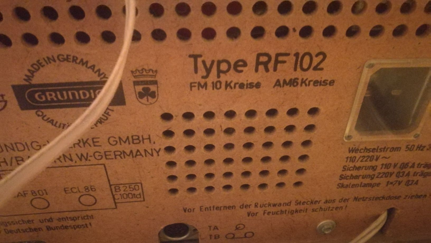 Radio lampowe Grudig Typ RF 102 Stan kolekcjonerski