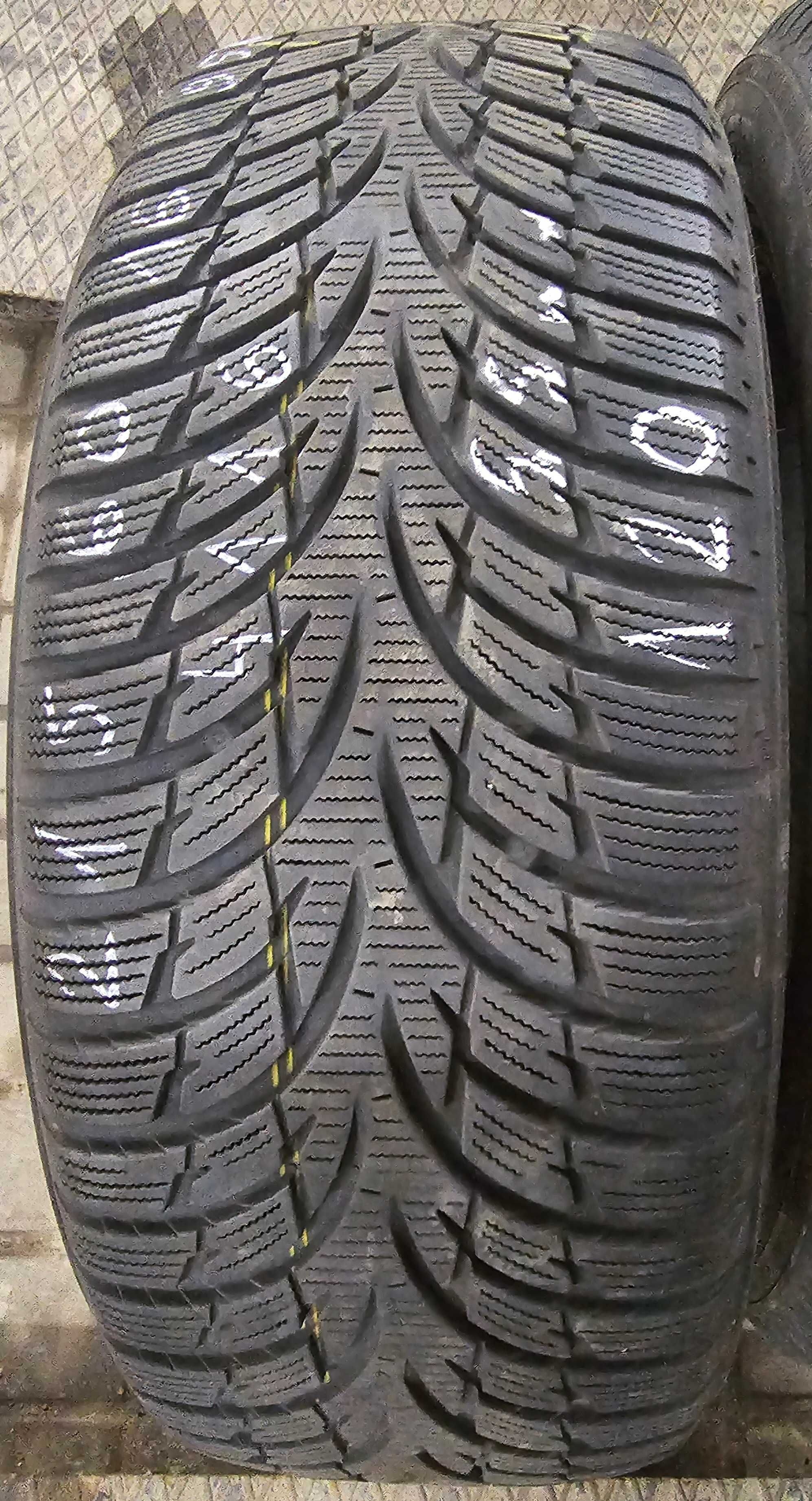 215/60R16 Nokian WR3 Zima