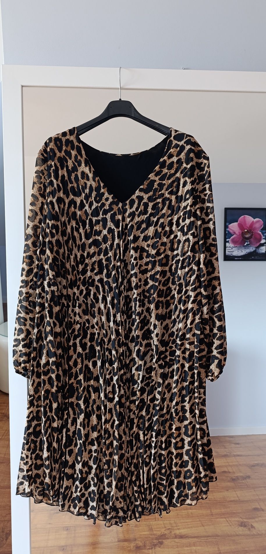 Plisowana sukienka w panterkę Plus Size 3XL,4XL