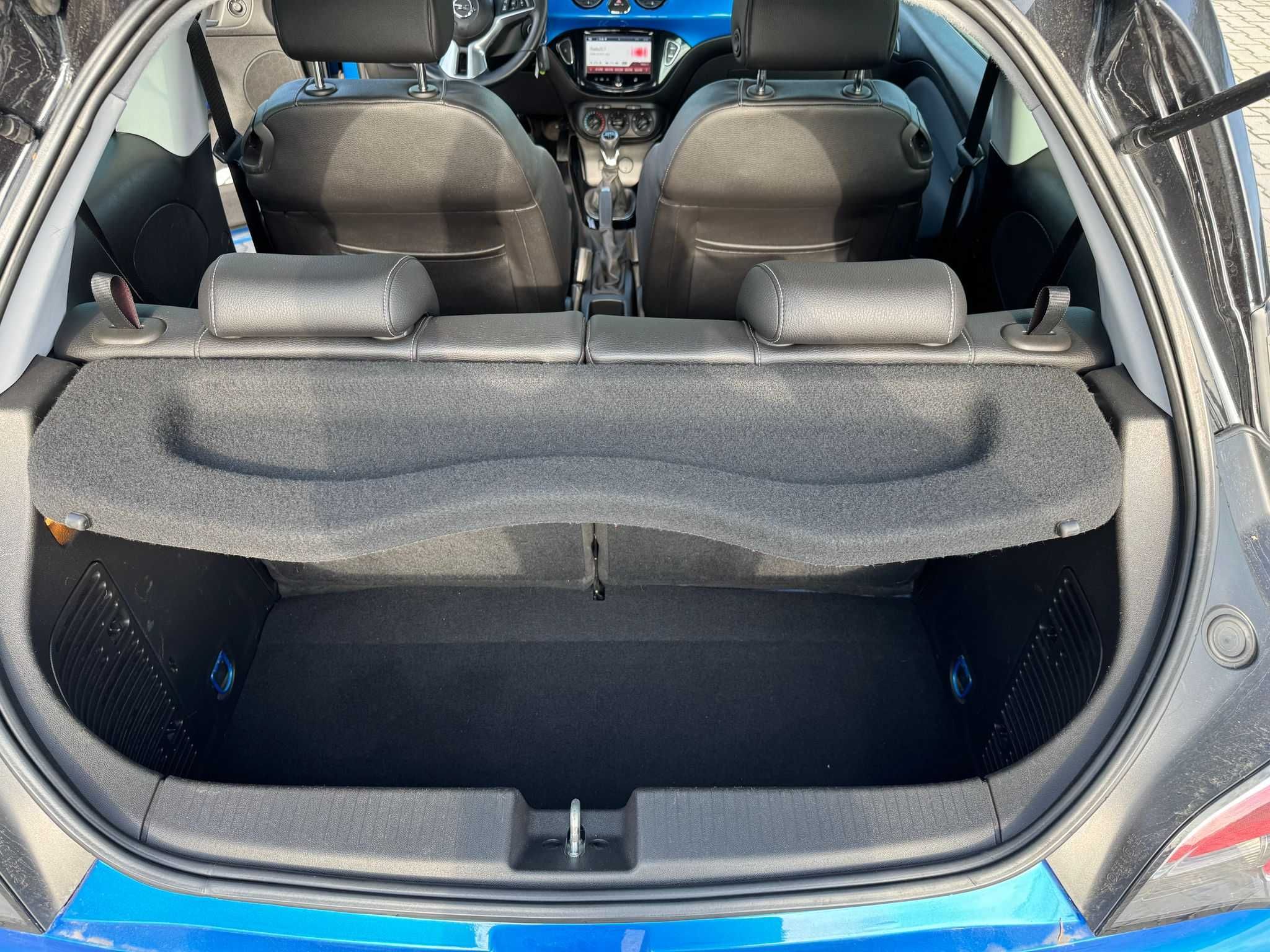 Opel Adam zadbany z bogatym wyposażeniem