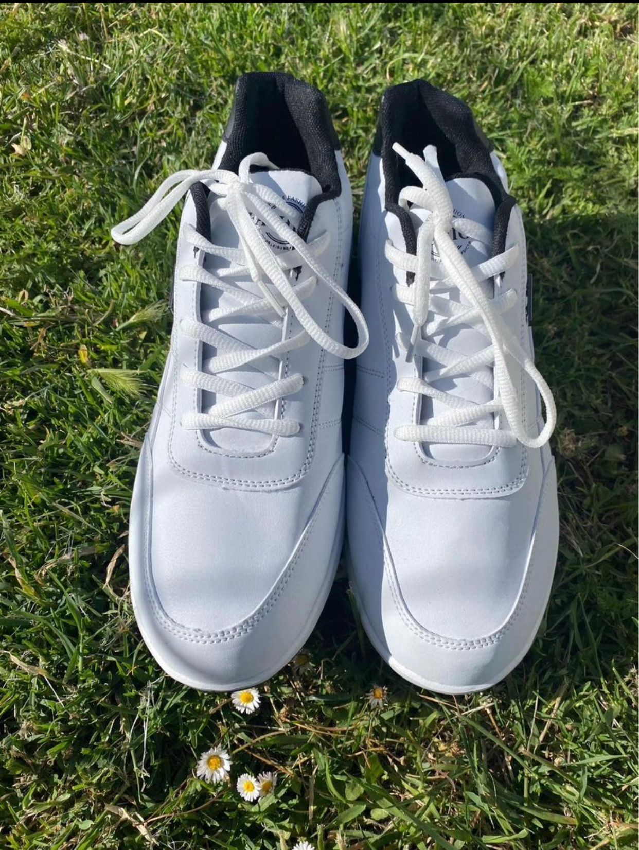 Tenis brancos novos 45