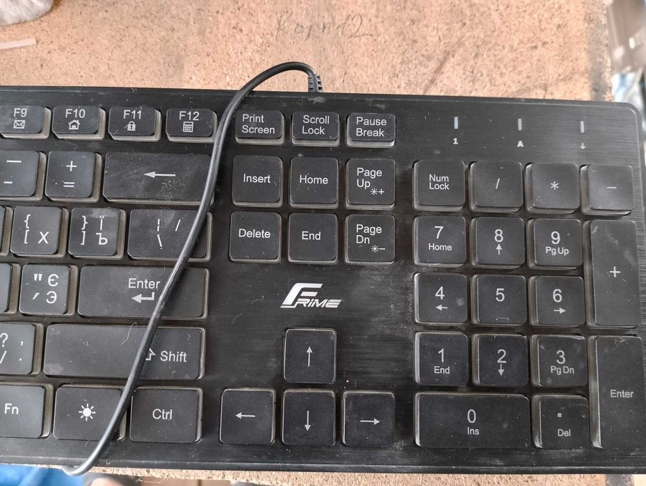 клавиатура светится рабочая flk18200 БУ Frime MoonFox