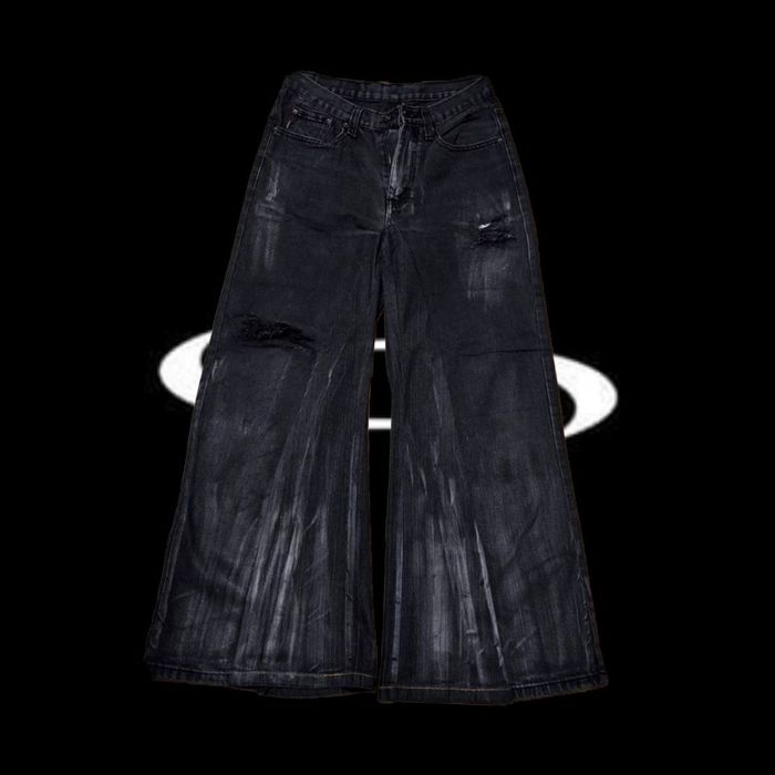 Джинсы флеред опиум erd куртка красная 9mice мерч ETIENNE CUSHARD