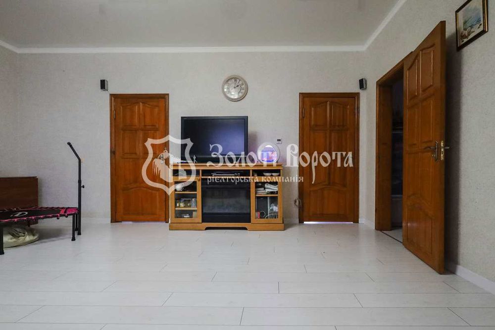 Будинок, 1пов. Гарний стан. с. Велика Димерка, Броварський район