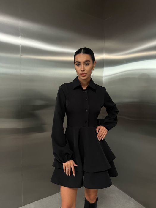 Жіноча сукня з воланами