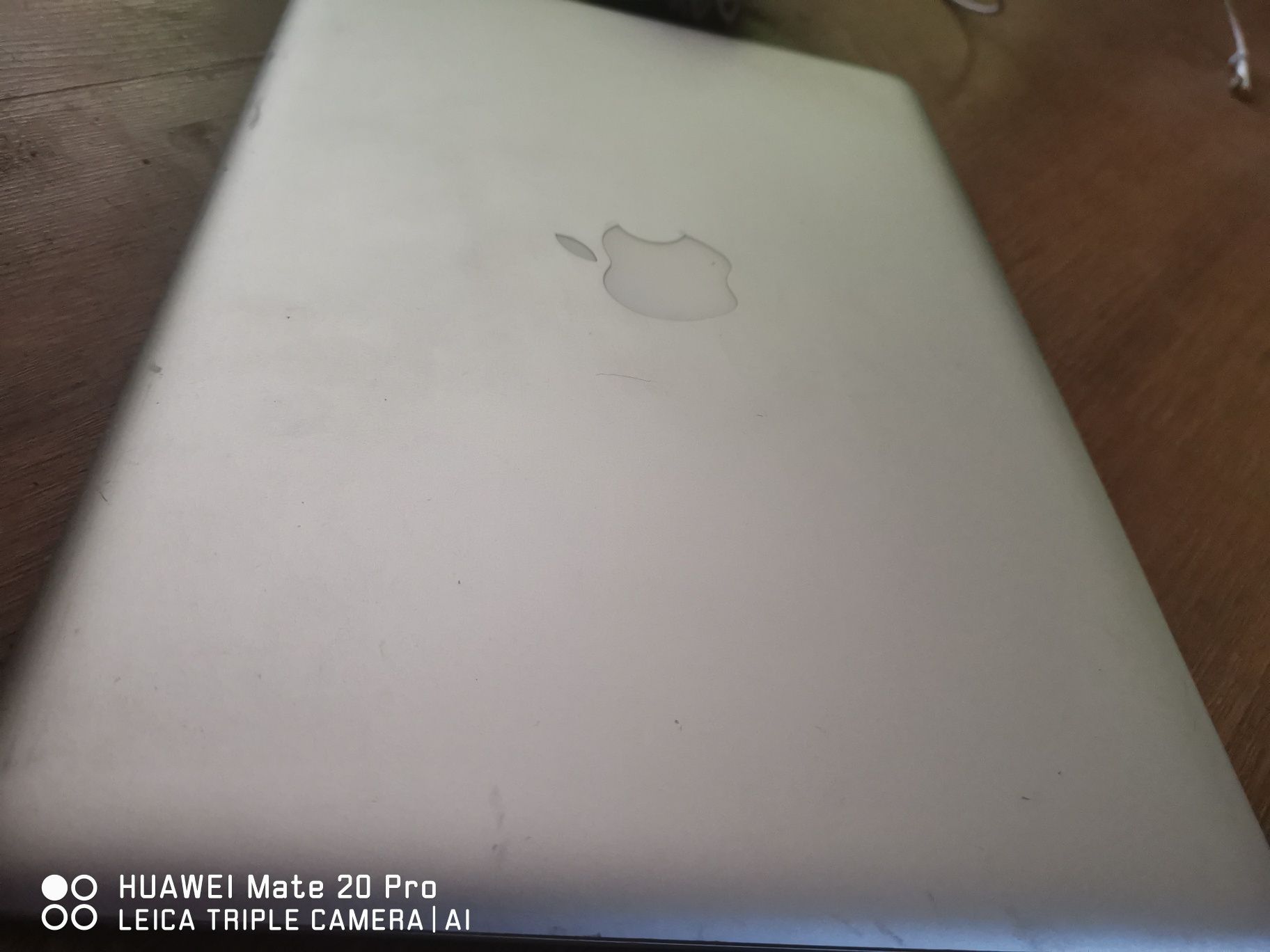 MacBook Air 1237 bdb stan sprawny/ ladowarka