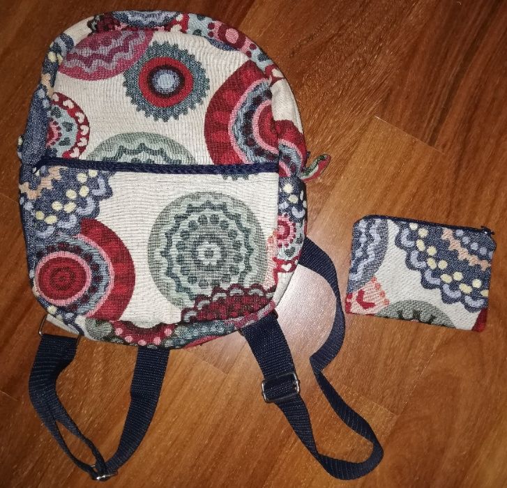 Mochila+Porta-moedas Nunca usados