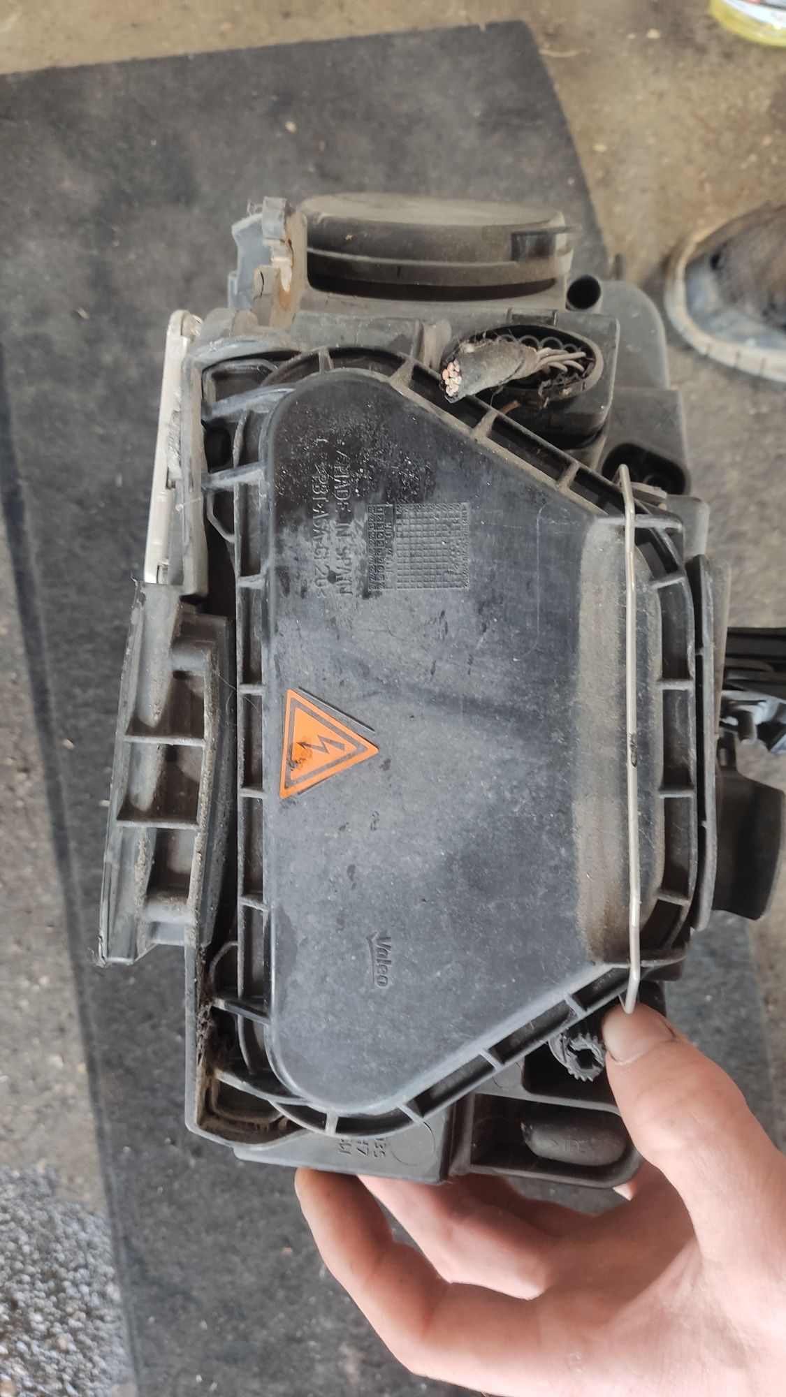 Lampa przód przednia prawa audi A5 8t Xenon