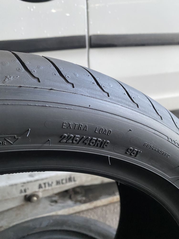 Pneus 225/45/18 Goodyear Eagle F1 (Asym5)