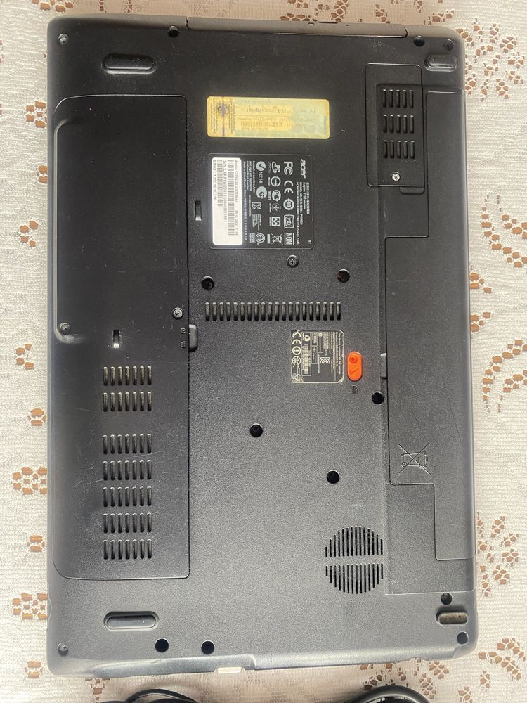 Laptop   acer Aspire 5755
