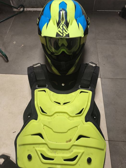 Kask + buzer crossowy Rozmiar M