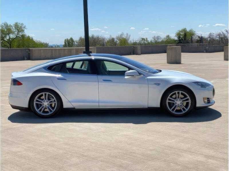 2015 Tesla Model S