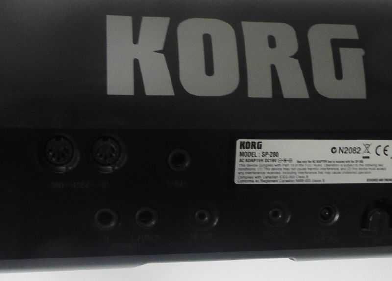 Korg SP-280 Pianino Cyfrowe + nogi + zasilacz + karton